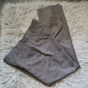 Van Heusen Traveler Pants Sz 34/32 med  gray